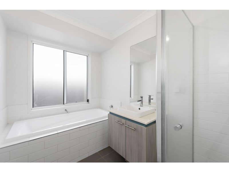 84 Lindeman Circuit, Pimpama QLD 4209