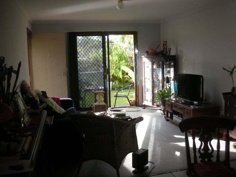 2/10 Fonda Place, Pacific Pines QLD 4211