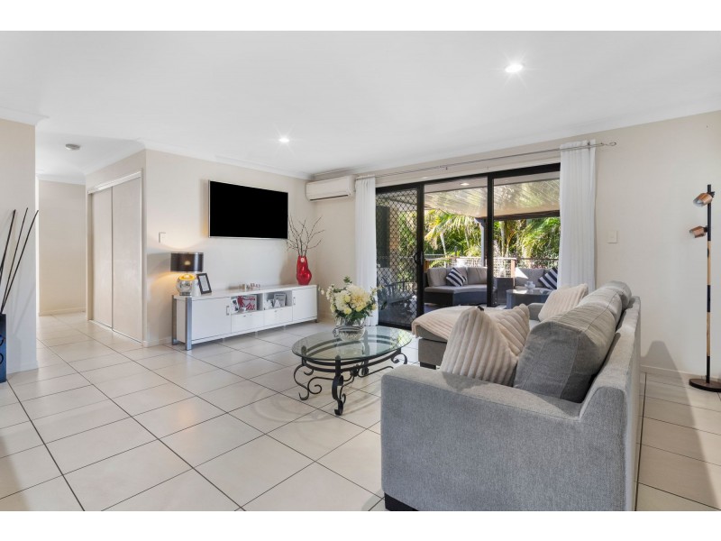 2/27 Heather Drive, Upper Coomera QLD 4209