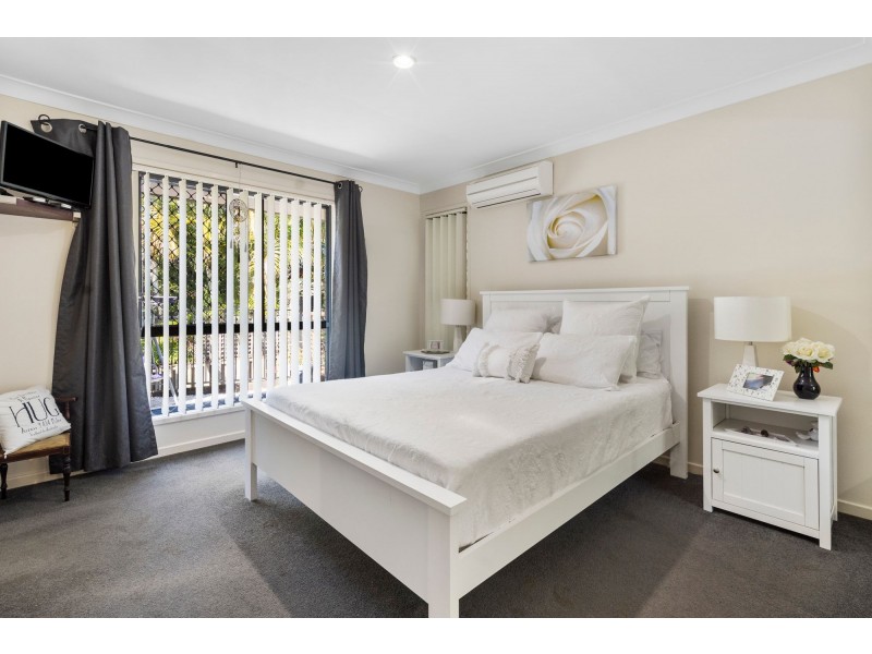 2/27 Heather Drive, Upper Coomera QLD 4209