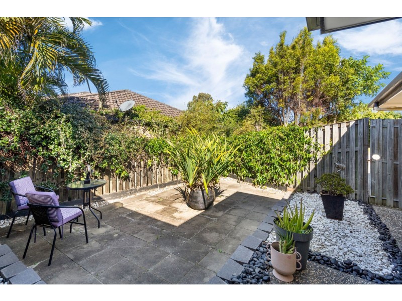 2/27 Heather Drive, Upper Coomera QLD 4209