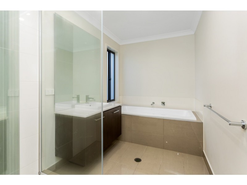 33 Blossom Street, Yarrabilba QLD 4207