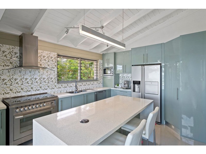 19 Warana Avenue, Steiglitz QLD 4207