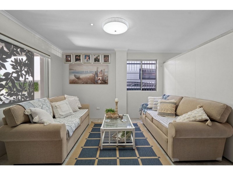 19 Warana Avenue, Steiglitz QLD 4207