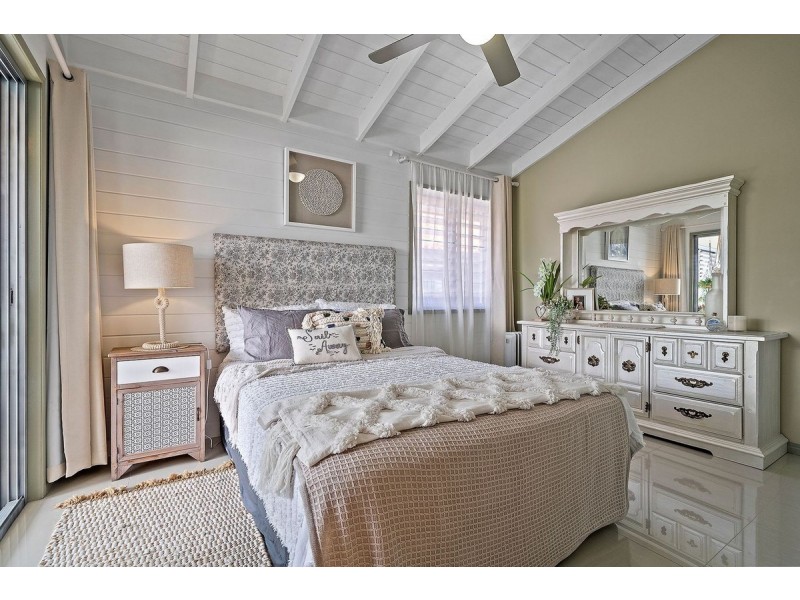 19 Warana Avenue, Steiglitz QLD 4207