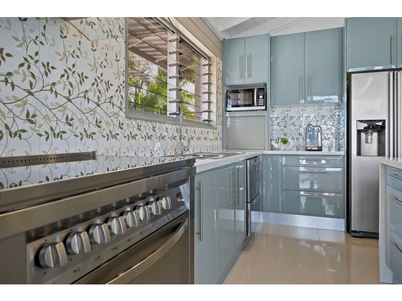 19 Warana Avenue, Steiglitz QLD 4207