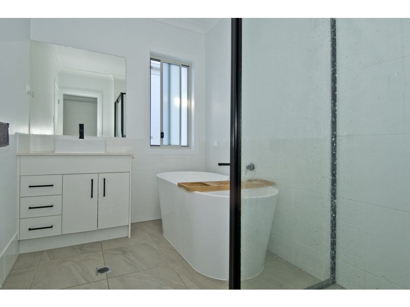 1 Taurus Circuit, Coomera QLD 4209