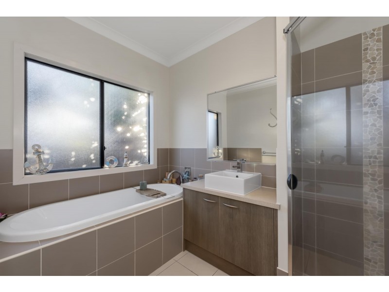 13 Picnic Creek Drive, Coomera QLD 4209