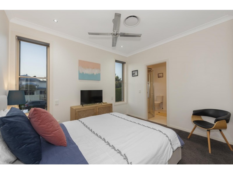 27 Buccaneer Way, Coomera Waters QLD 4209