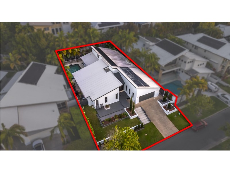 27 Buccaneer Way, Coomera Waters QLD 4209