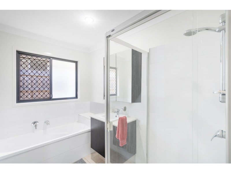12 Gresswell Crescent, Upper Coomera QLD 4209