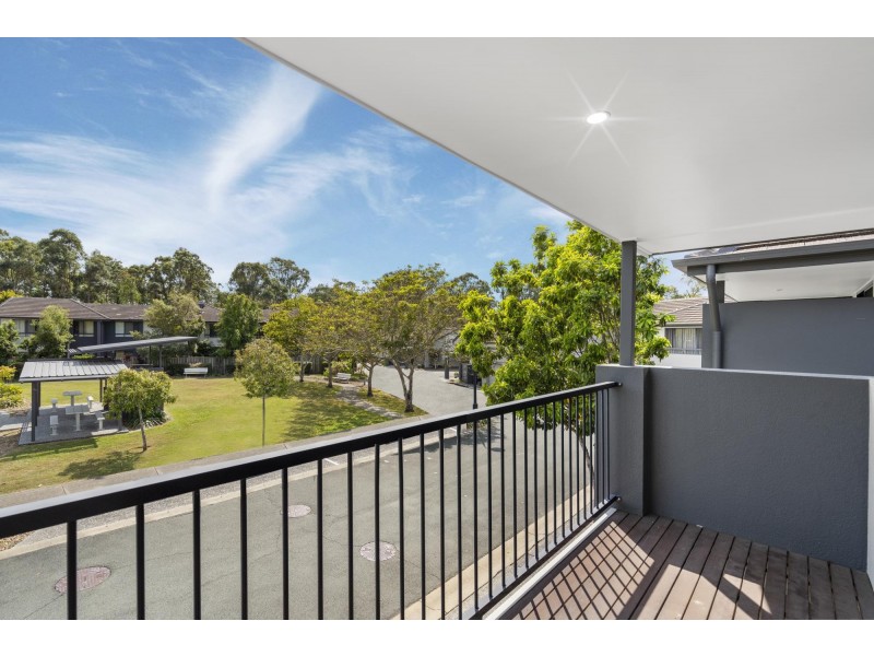 7/2 Jefferson Court, Upper Coomera QLD 4209