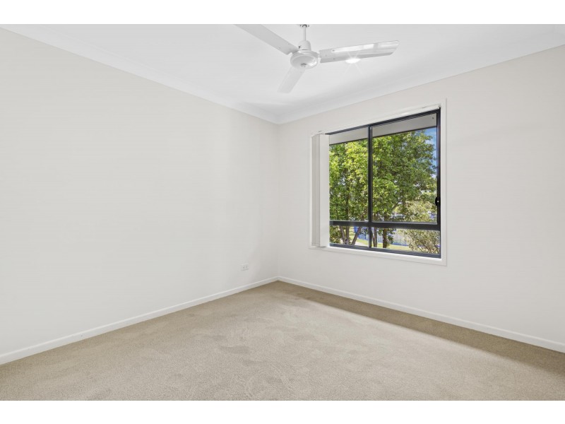 7/2 Jefferson Court, Upper Coomera QLD 4209