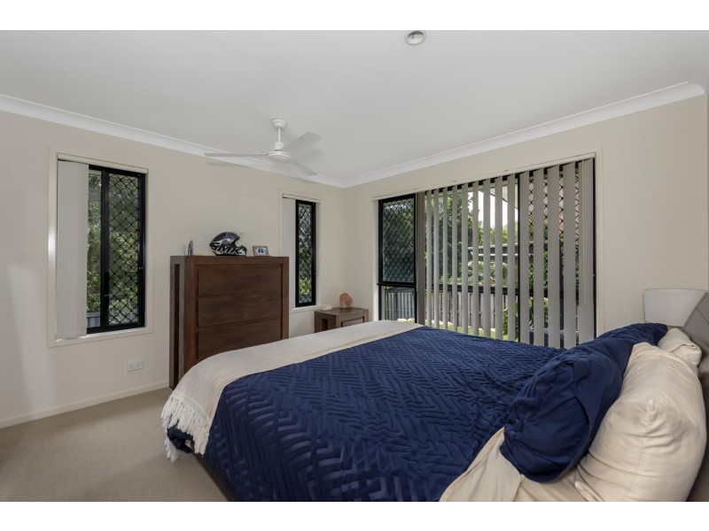 17 Gerard Street, Pacific Pines QLD 4211