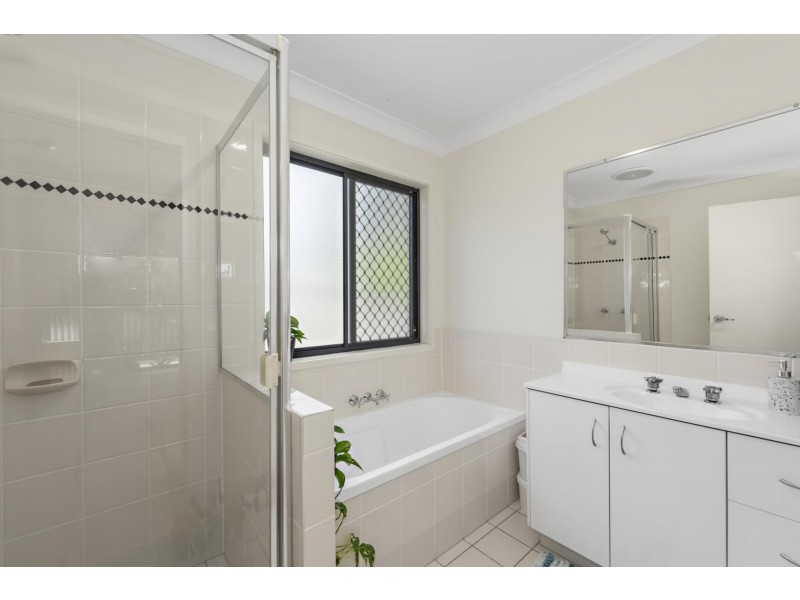 17 Gerard Street, Pacific Pines QLD 4211