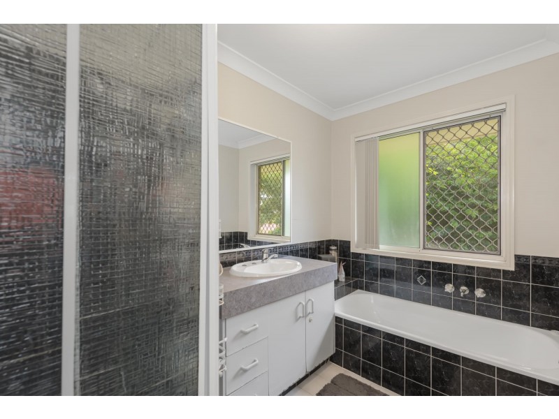 227 Universal Street, Oxenford QLD 4210