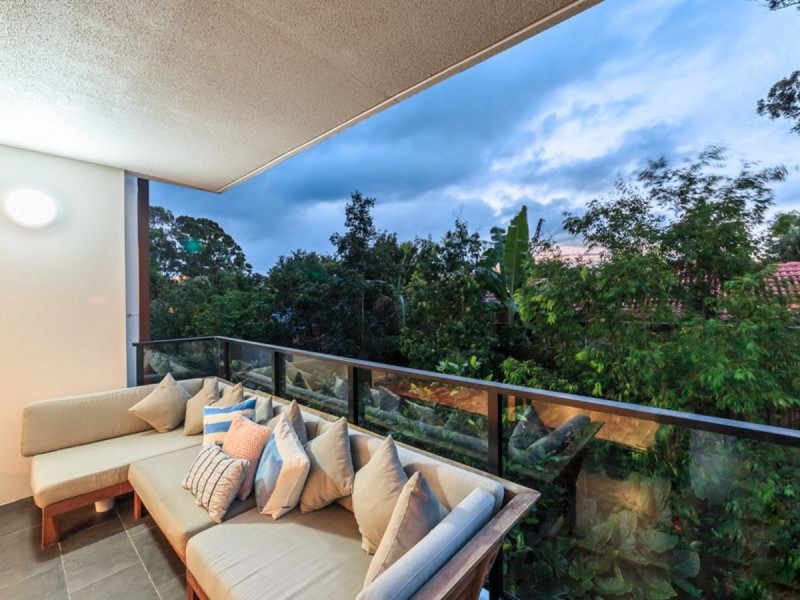 215/1 Hart Street, Ashmore QLD 4214