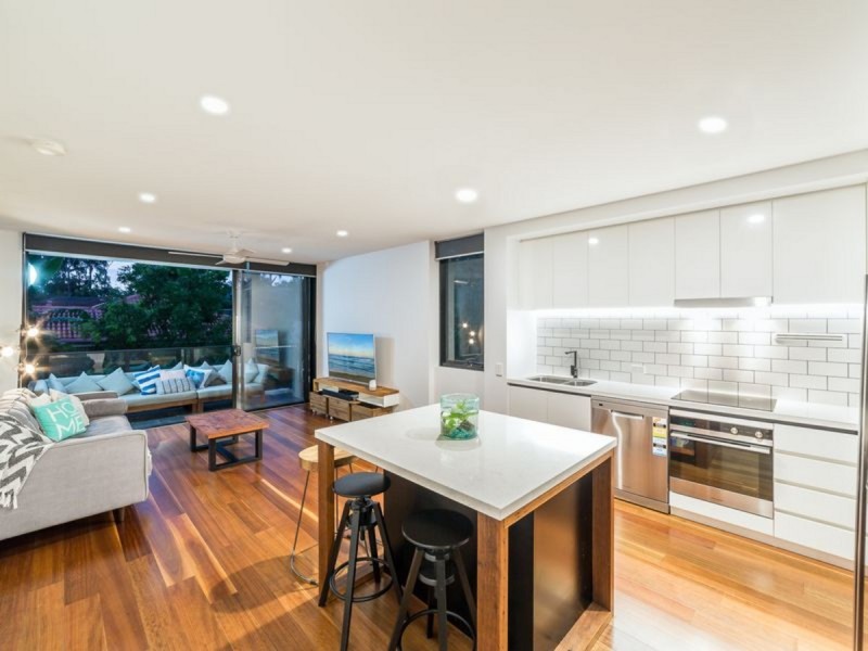 215/1 Hart Street, Ashmore QLD 4214