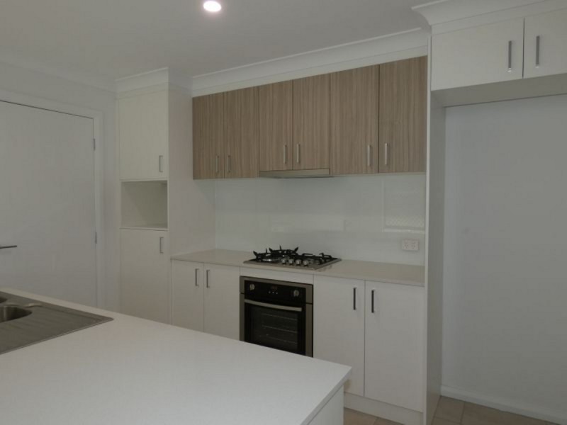 201/1 Christine Drive, Coomera QLD 4209