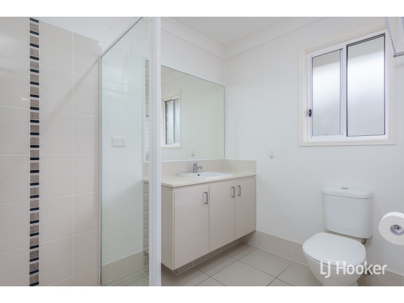 10 John Crescent, Pimpama QLD 4209