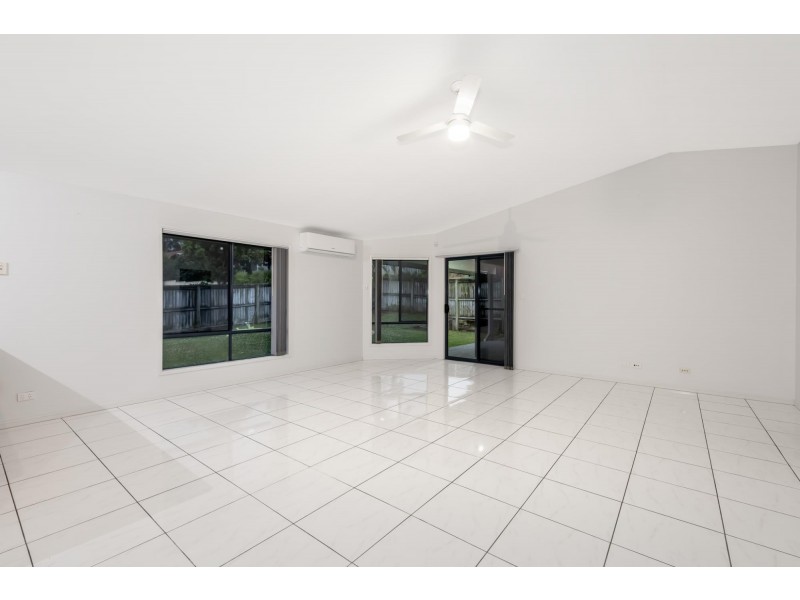 8 Glasswing Drive, Upper Coomera QLD 4209