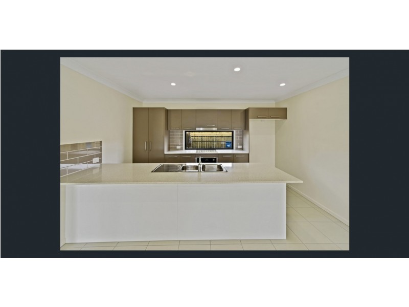 9 Village Boulevard, Pimpama QLD 4209