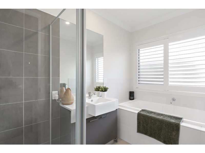 47 Edwardson Drive, Coomera QLD 4209