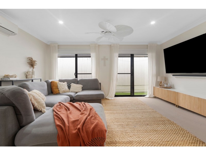 14 Blossom Street, Pimpama QLD 4209