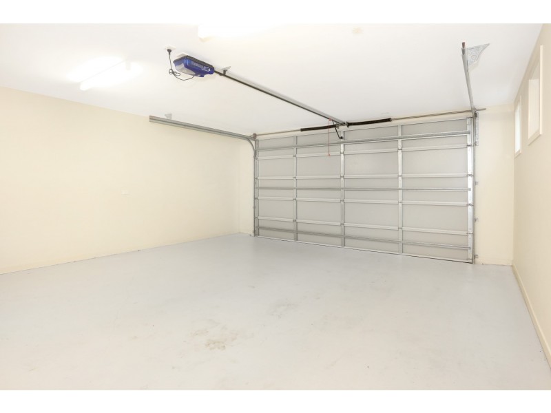 2/51 Canada Place, Arundel QLD 4214