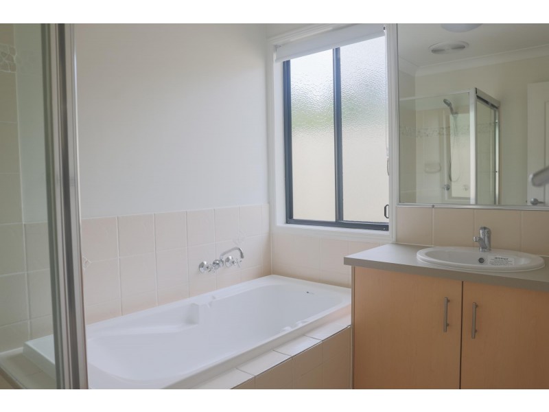 10 Rix Drive, Upper Coomera QLD 4209