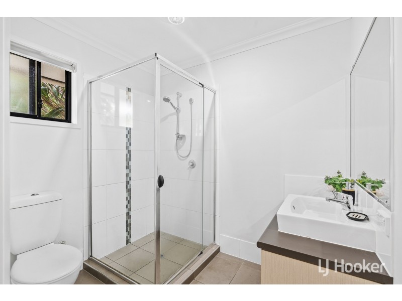 19 Fred Astaire Avenue, Maudsland QLD 4210