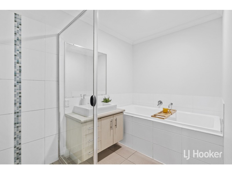 19 Fred Astaire Avenue, Maudsland QLD 4210