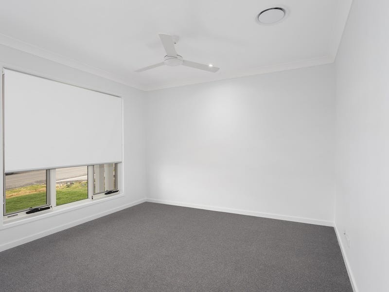 13 Peterson Way, White Rock QLD 4306