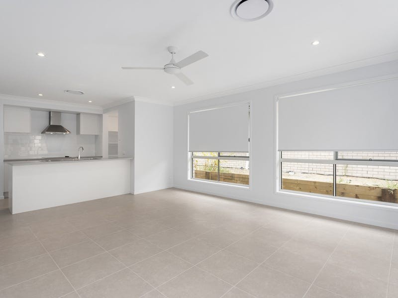 13 Peterson Way, White Rock QLD 4306