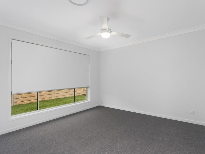 13 Peterson Way, White Rock QLD 4306