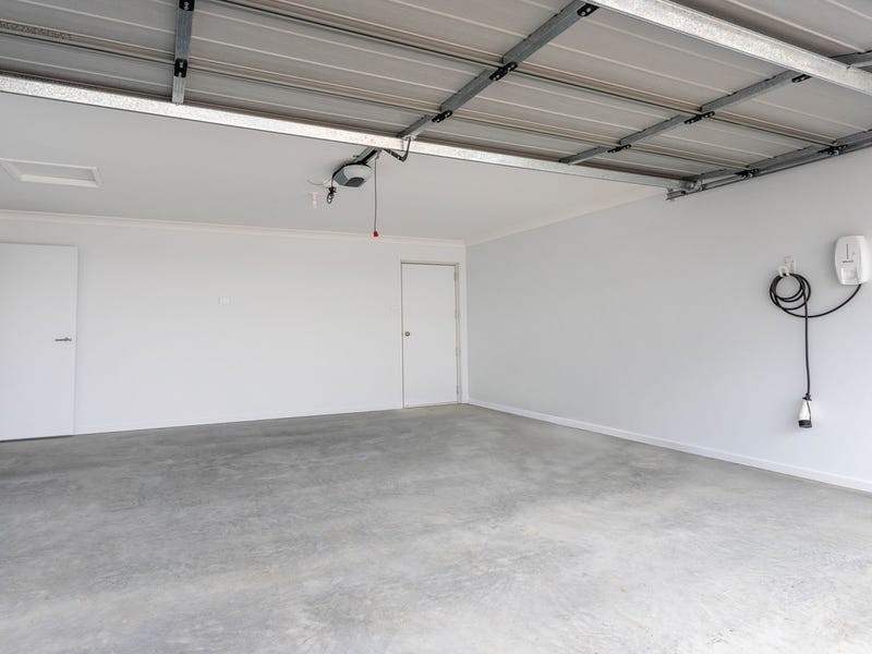 13 Peterson Way, White Rock QLD 4306