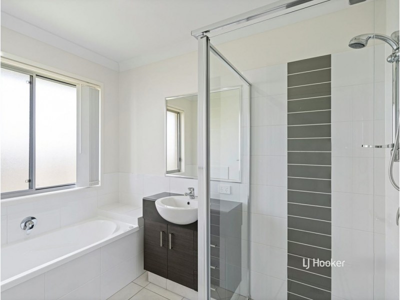 92 Cirrus Way, Coomera QLD 4209