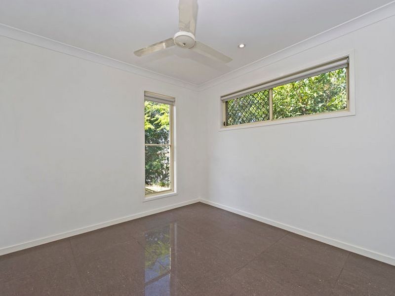 2/16 Redstart Street, Upper Coomera QLD 4209