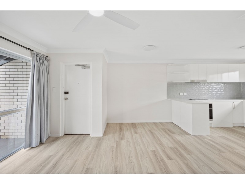5/12 Leonard Avenue, Surfers Paradise QLD 4217