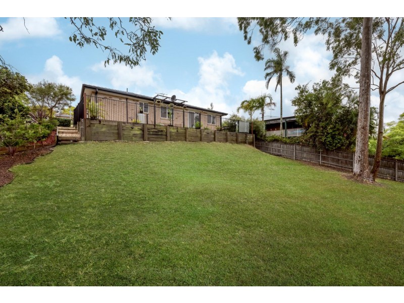 85 Overland  Drive, Edens Landing QLD 4207