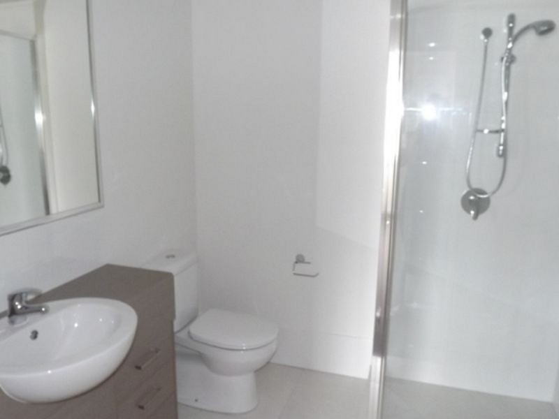 3/2 Tayla Street, Pimpama QLD 4209