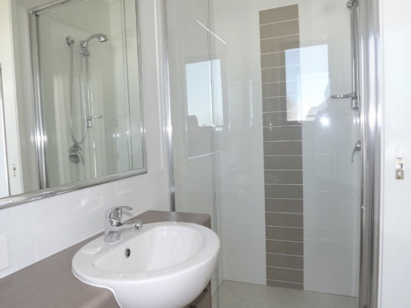 3/2 Tayla Street, Pimpama QLD 4209