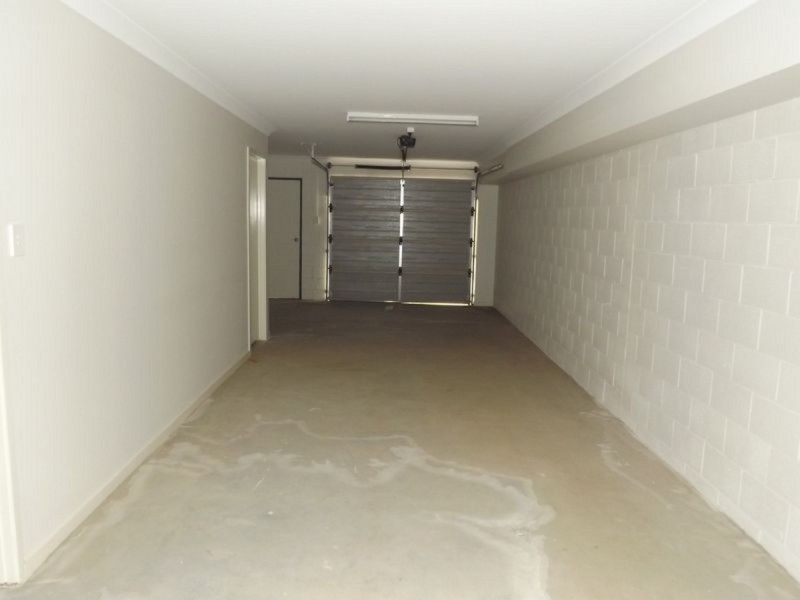 3/2 Tayla Street, Pimpama QLD 4209