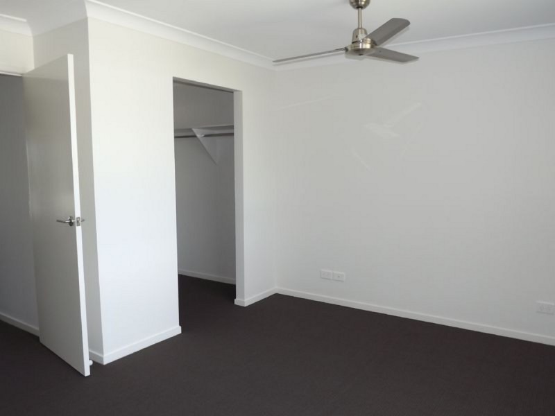 3/2 Tayla Street, Pimpama QLD 4209