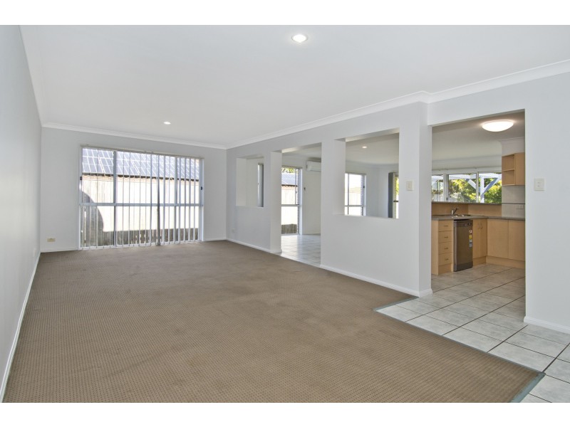 16 Billinghurst Crescent, Upper Coomera QLD 4209