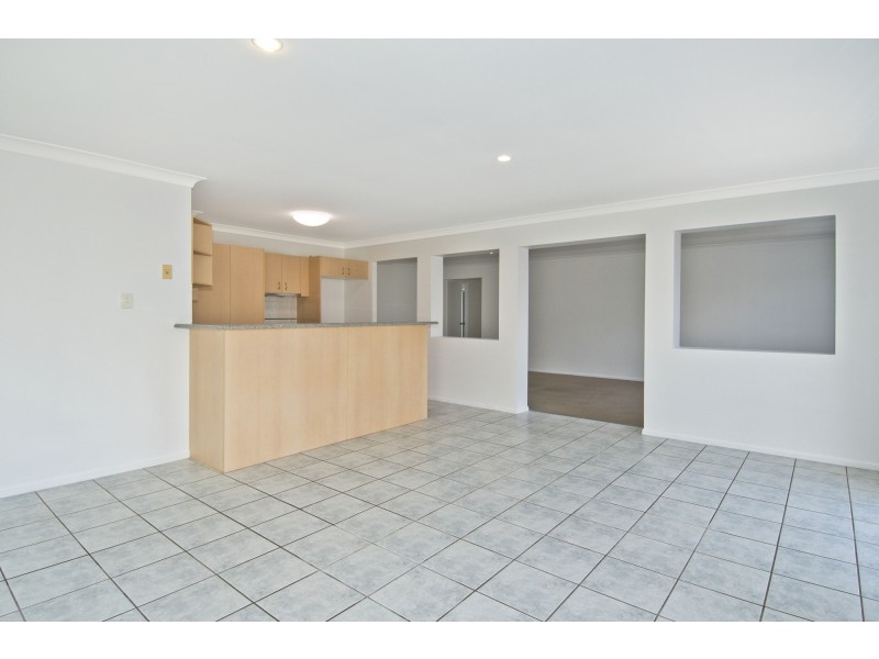 16 Billinghurst Crescent, Upper Coomera QLD 4209