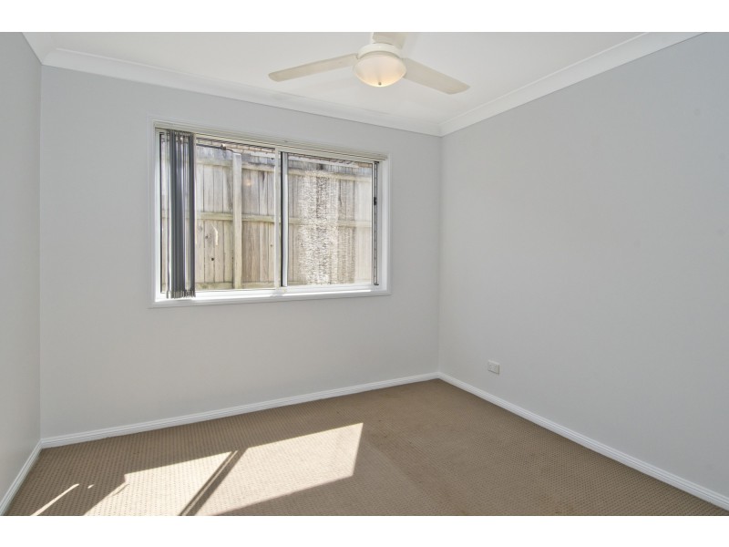 16 Billinghurst Crescent, Upper Coomera QLD 4209