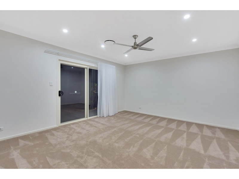 16 Slipstream Road, Coomera Waters QLD 4209