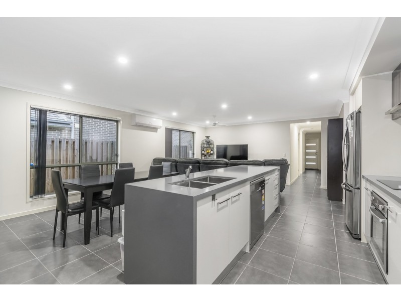 5 Seabank Court, Coomera QLD 4209