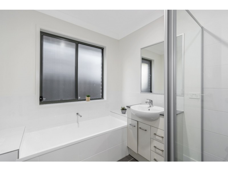 5 Seabank Court, Coomera QLD 4209